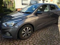 Gebraucht Hyundai i20 Style 101 PS (74 kW) 2020 Grau Kleinwagen