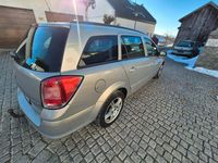 Gebraucht Opel Astra 105 PS (77 kW) 2006 Silber Limousine