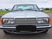 Gebraucht Mercedes 280 185 PS (136 kW) 1983 Silber Coupé
