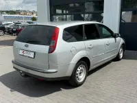 Gebraucht Ford Focus Ghia 101 PS (74 kW) 2005 Polarsilber metallic Kombi