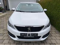Gebraucht Peugeot 308 Active 131 PS (96 kW) 2019 Weiß Kombi