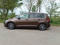 Gebraucht VW Touran Highline 150 PS (110 kW) 2016 Braun Van / Kleinbus
