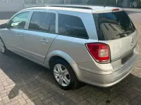 Gebraucht Opel Astra 116 PS (85 kW) 2009 Silber Kombi