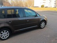 Gebraucht VW Touran 140 PS (102 kW) 2015 Braun Van / Kleinbus