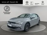 Gebraucht VW Golf VIII Life 110 PS (80 kW) 2024 Grau Limousine