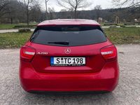 Gebraucht Mercedes A200 156 PS (114 kW) 2012 Rot Limousine
