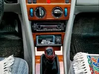 Gebraucht Mercedes 250 94 PS (69 kW) 1990 Schwarz Limousine