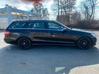Gebraucht Mercedes E300 231 PS (169 kW) 2011 Schwarz Kombi