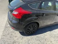 Second-hand Ford Focus 101 CP (74 kW) 2014 Negru Berlinǎ