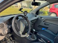 Gebraucht Ford Fiesta 80 PS (58 kW) 2003 Grau Kleinwagen