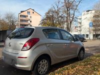 Gebraucht Hyundai i20 86 PS (63 kW) 2013 Grau Kleinwagen