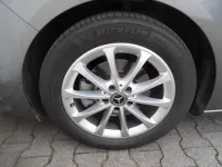 Gebraucht Mercedes B200 Progressive 163 PS (119 kW) 2020 Grau Kleinwagen