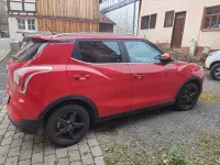 Gebraucht SsangYong Tivoli 128 PS (94 kW) 2015 Rot SUV