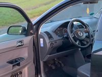 Second-hand VW Polo 54 CP (39 kW) 2003 Negru Hatchback