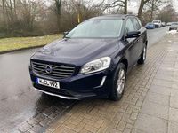Gebraucht Volvo XC60 Momentum 245 PS (180 kW) 2017 Blau SUV