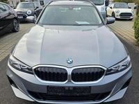 Gebraucht BMW 320 190 PS (139 kW) 2022 Skyscraper grau Kombi