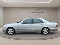 Gebraucht Mercedes E240 Avantgarde 170 PS (125 kW) 2001 Silber Limousine
