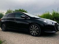 Gebraucht Hyundai i40 Premium 141 PS (103 kW) 2016 Schwarz Kombi