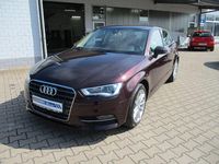 Gebraucht Audi A3 Ambiente 179 PS (131 kW) 2015 Violet Limousine