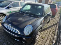 Używany Mini Cooper 116 KM (85 kW) 2005 Czarny Hatchback