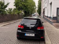 Gebraucht VW Golf VII Style 105 PS (77 kW) 2012 Schwarz Limousine