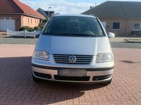 Second-hand VW Sharan 115 CP (84 kW) 2007 Argintiu Monovolum