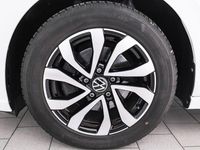 Gebraucht VW Golf VII Active 150 PS (110 kW) 2021 Weiss Kleinwagen