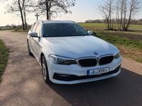 Gebraucht BMW 520 Shadowline 184 PS (135 kW) 2017 Weiß Kombi