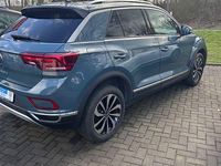 Usata VW T-Roc Style 150 CV (110 kW) 2022 Blu SUV