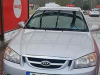 Gebraucht Kia Cerato 105 PS (77 kW) 2008 Silber Kombi