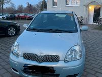 Gebraucht Toyota Yaris 65 PS (47 kW) 2004 Blau Kleinwagen