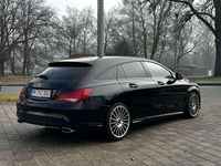 Gebraucht Mercedes CLA180 122 PS (89 kW) 2015 Schwarz Limousine