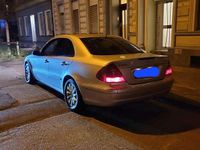 Gebraucht Mercedes E220 Elegance 150 PS (110 kW) 2002 Silber Limousine