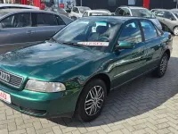 Usata Audi A4 90 CV (66 kW) 1998 Verde Berlina