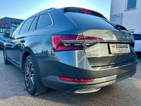 Gebraucht Skoda Superb LAURIN & KLEMENT 200 PS (147 kW) 2021 Quarzgrau metallic Kombi