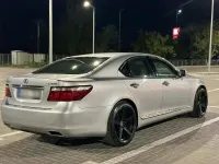 Gebraucht Lexus LS460 380 PS (279 kW) 2007 Grau Limousine