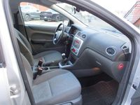 Gebraucht Ford Focus Ambiente 101 PS (74 kW) 2007 Silber Limousine
