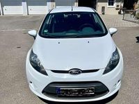 Gebraucht Ford Fiesta Ambiente 60 PS (44 kW) 2010 Weiß Limousine