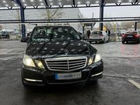 Gebraucht Mercedes E250 Avantgarde 204 PS (150 kW) 2013 Schwarz Limousine