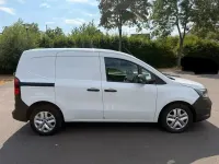 Gebraucht Renault Kangoo 95 PS (69 kW) 2022 Weiß Van / Kleinbus