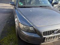 Gebraucht Volvo S40 Kinetic 140 PS (102 kW) 2005 Titanium grey pearl / metallic Limousine