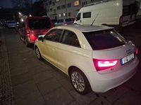 Second-hand Audi A1 Ambition 86 CP (63 kW) 2011 Alb Hatchback