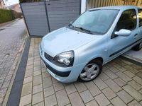 Gebraucht Renault Clio II 75 PS (55 kW) 2004 Silber Kleinwagen
