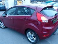 Gebraucht Ford Fiesta Titanium 80 PS (58 kW) 2014 Rot Kleinwagen