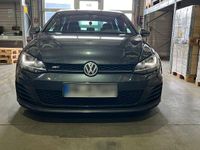 Gebraucht VW Golf VII 109 PS (80 kW) 2014 Schwarz Kleinwagen