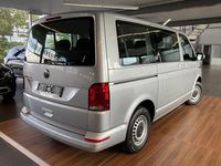 Gebraucht VW Caravelle 150 PS (110 kW) 2023 Silber Van / Kleinbus