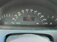 Gebraucht Mercedes A160 102 PS (75 kW) 2000 Rot Kleinwagen