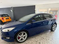 Gebraucht Ford Focus Titanium 182 PS (133 kW) 2016 Blau Limousine