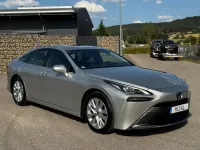 Gebraucht Toyota Mirai 182 PS (133 kW) 2023 Precious silver Limousine