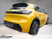 Gebraucht Peugeot e-208 Allure 100 kW (136 PS) 2022 Gelb Kleinwagen